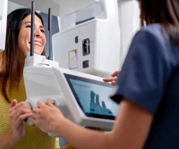 a-female-doctor-makes-a-3d-scan-of-the-nose-and-or-2024-12-02-16-23-11-utc